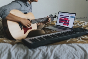 Read more about the article Veja como afinar um violão usando o Google
