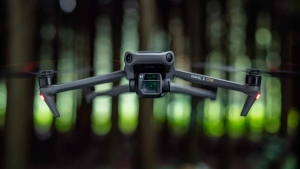 Read more about the article DJI lança drones Mavic 3 e 3 Cine com câmeras Hasselblad; veja preços