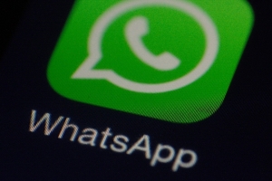 Read more about the article Idec quer impedir envio de dados do WhatsApp ao Facebook no Brasil
