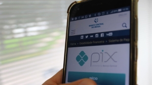 Read more about the article PIX completa 1 ano e recebe novas medidas de segurança; confira