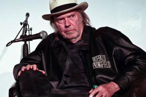 Read more about the article Neil Young critica qualidade de áudio oferecida pelo Spotify