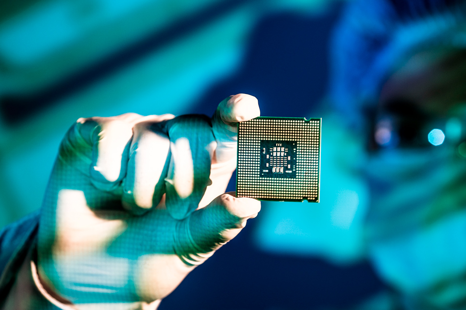 Read more about the article Intel e AMD deixam de vender processadores para a Rússia