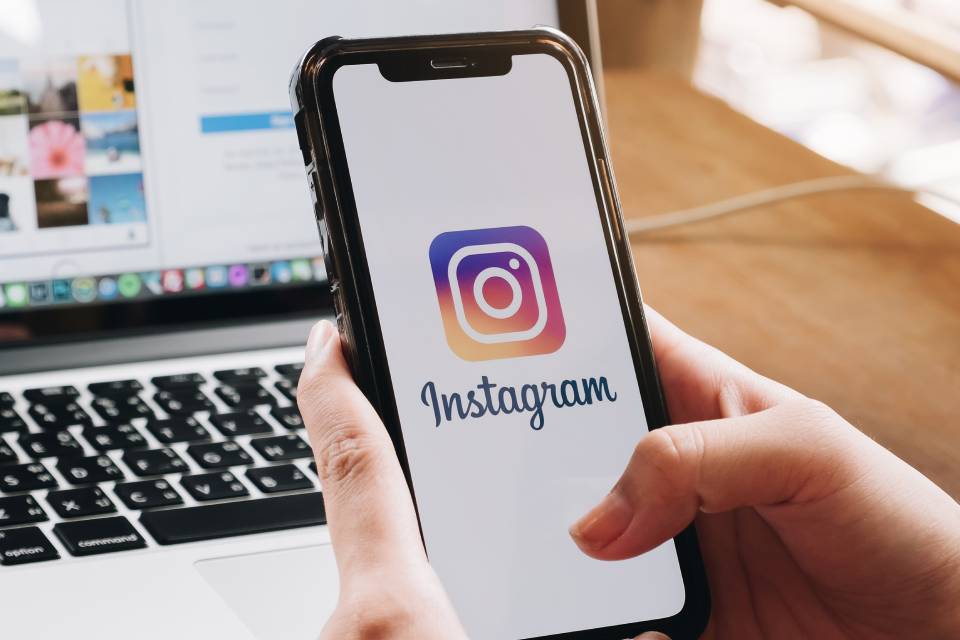 Read more about the article Instagram apresenta bugs no Direct e impede o envio de mensagens